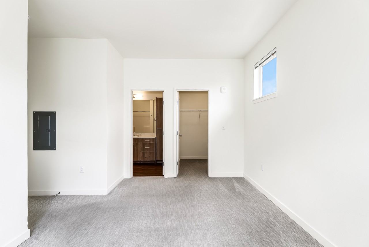 Allegro Apartments - Photo 5 of 50