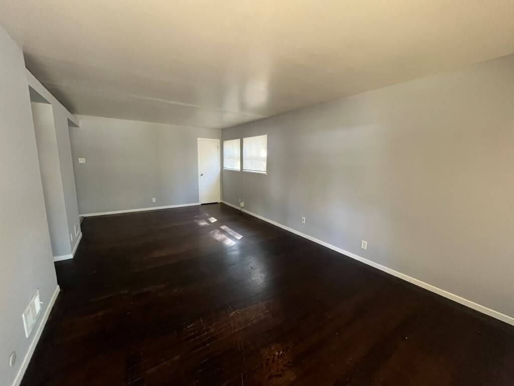 10724 Spring Garden Dr - Photo 3 of 13