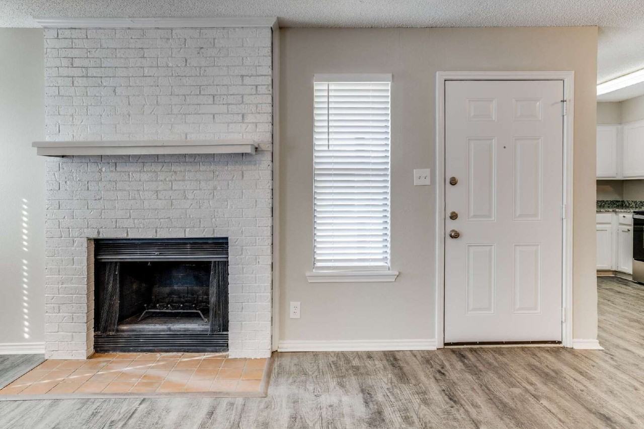 2407 Windy Pine Ln - Photo 5 of 12
