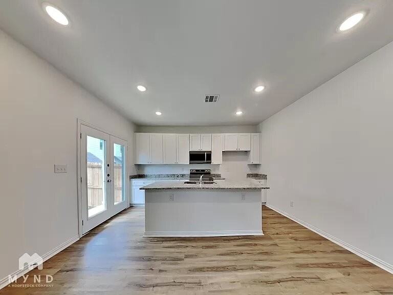 604 Briarwood Dr - Photo 3 of 10