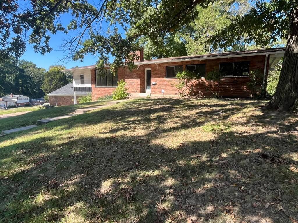 7717 Wooddale Ln - Photo 2 of 37