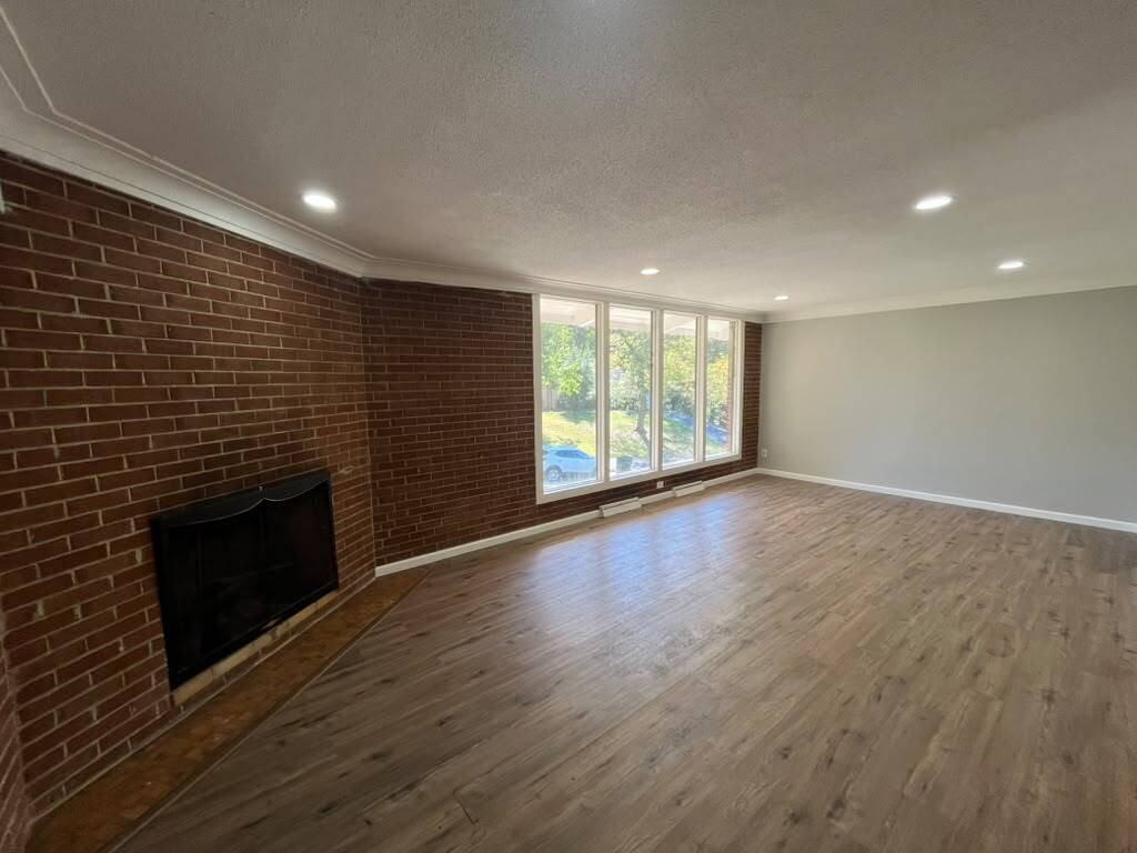 7717 Wooddale Ln - Photo 7 of 37