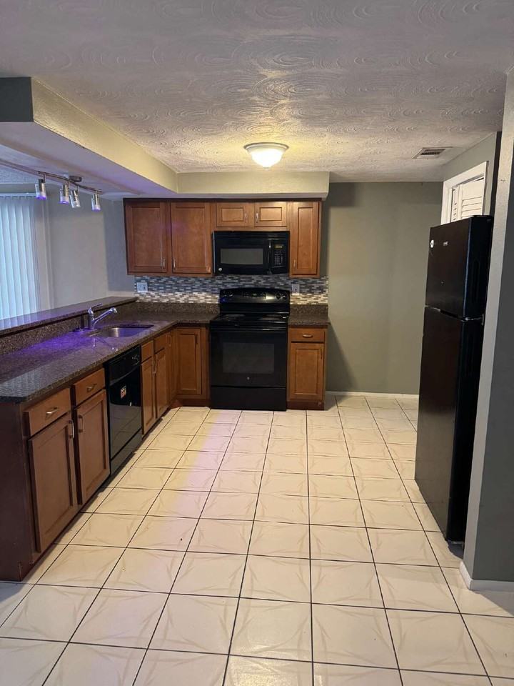 5816 Elena Dr - Photo 5 of 13