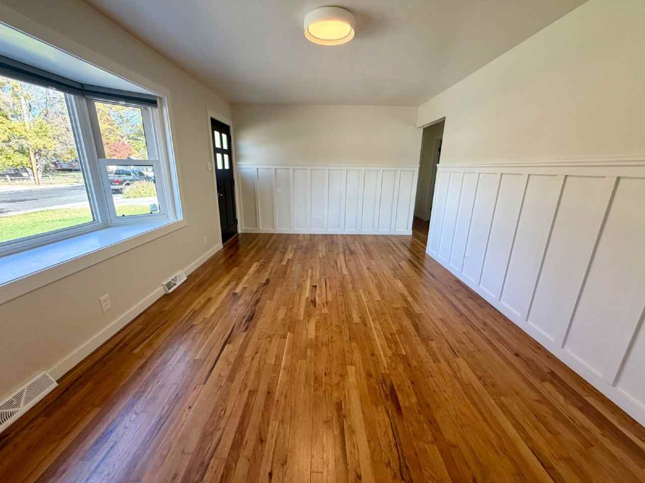 1031 Adams Ave - Photo 3 of 36