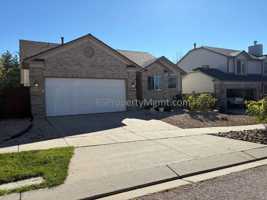 featured image of 7937 Ferncliff Dr