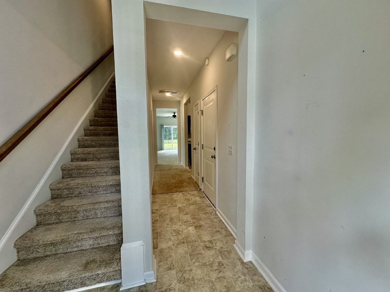7 Woodland Ct - Photo 4 of 31