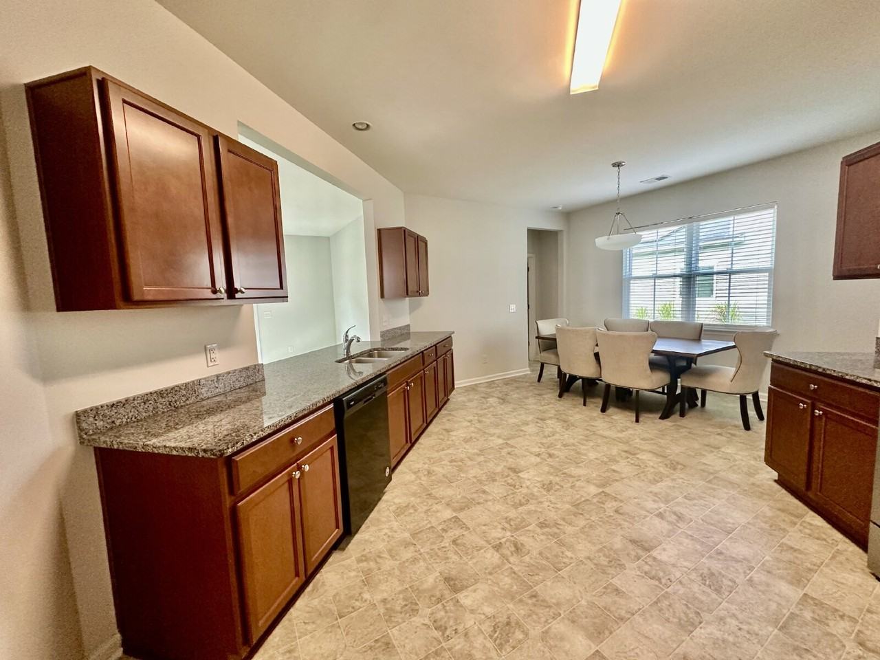 7 Woodland Ct - Photo 5 of 31