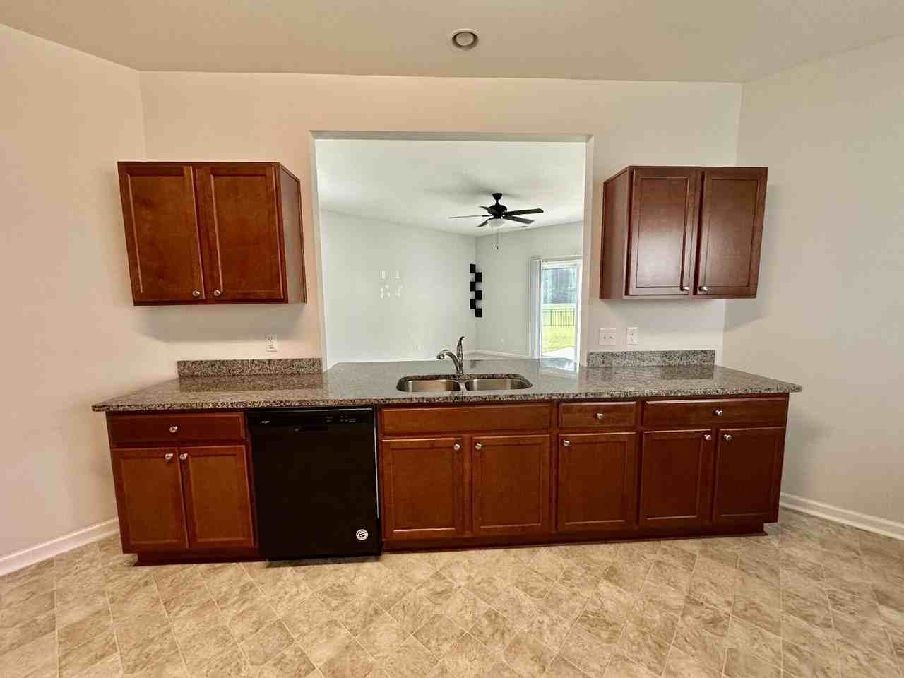 7 Woodland Ct - Photo 7 of 31