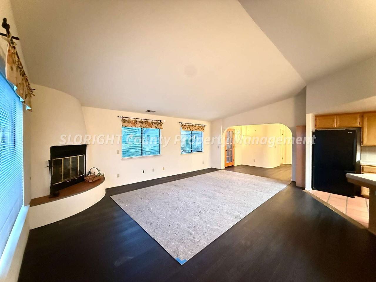 216 Margo Way - Photo 4 of 18
