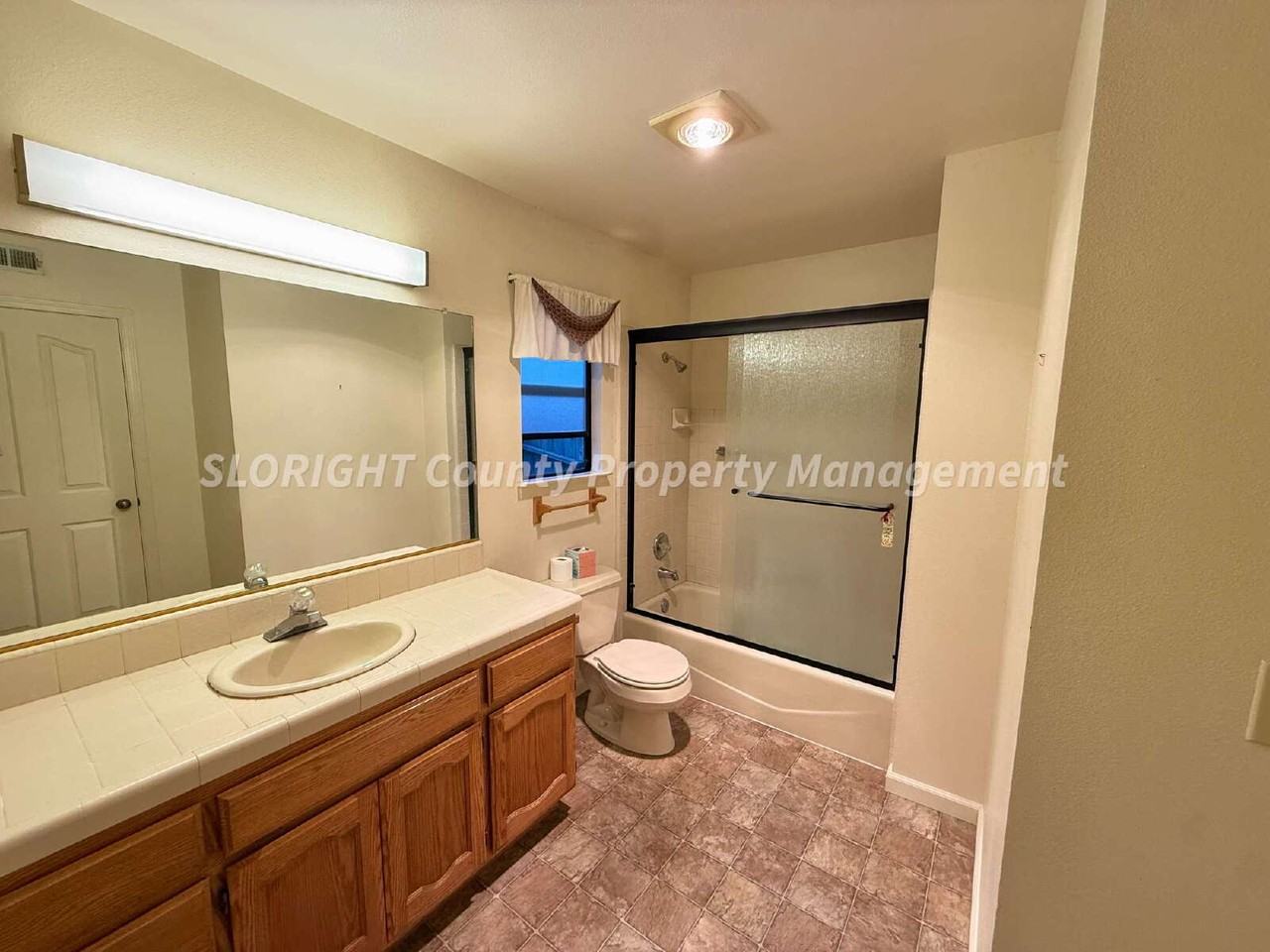 216 Margo Way - Photo 7 of 18