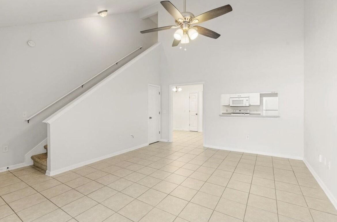 1925 Fannie Dr - Photo 2 of 39