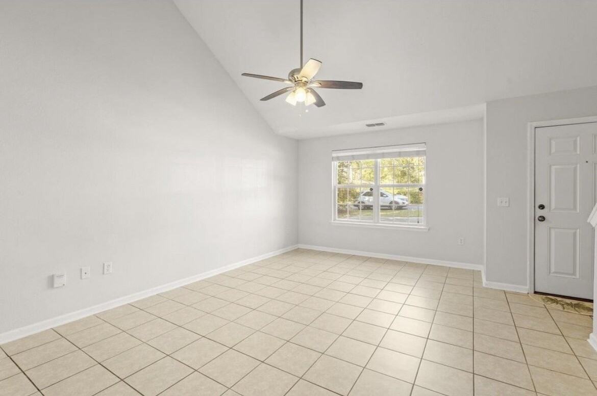 1925 Fannie Dr - Photo 3 of 39