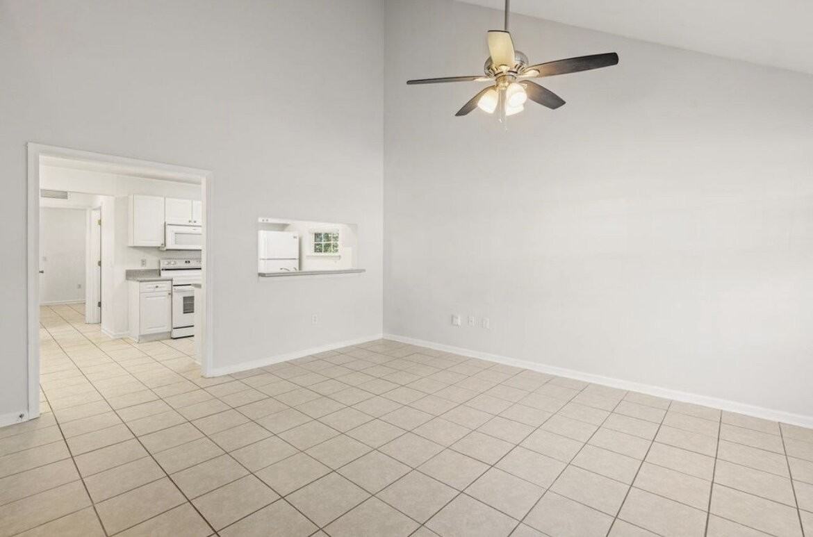 1925 Fannie Dr - Photo 5 of 39