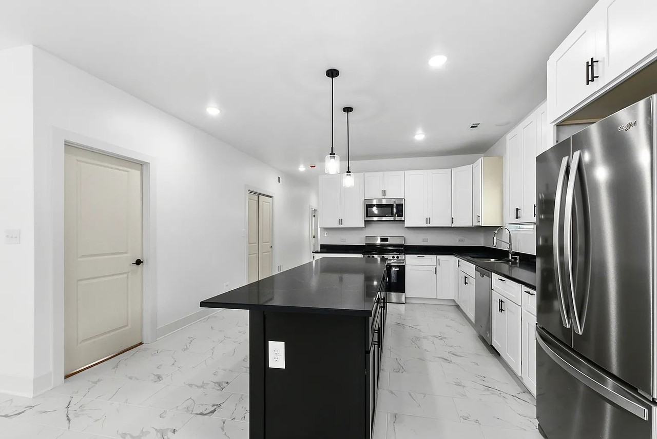 90 W 30th Pl - Photo 7 of 17
