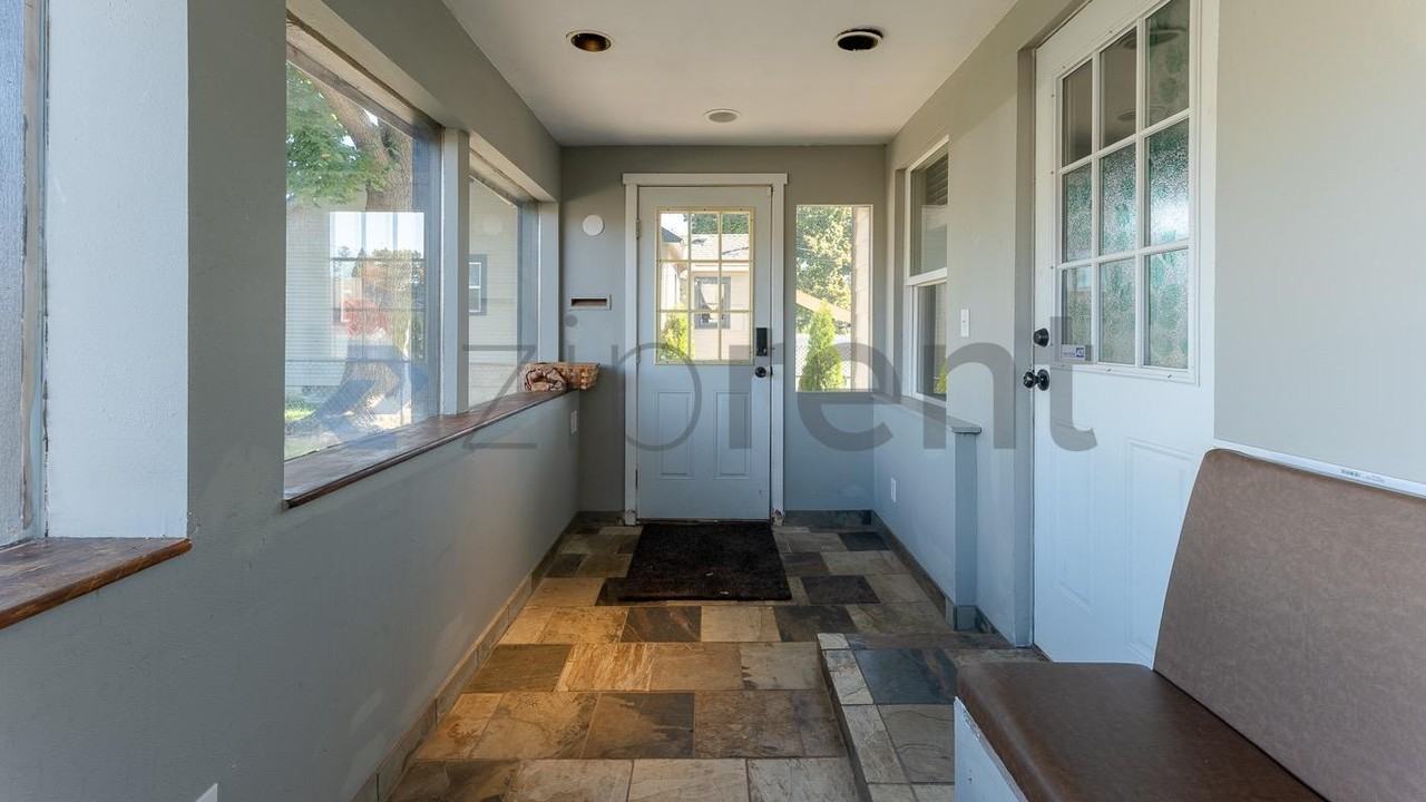 347 W Central Ave - Photo 5 of 33