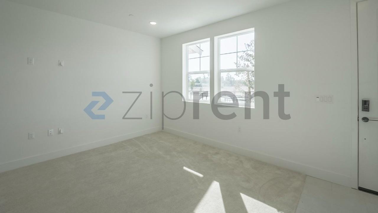 1564 Country Manor Dr - Photo 4 of 16