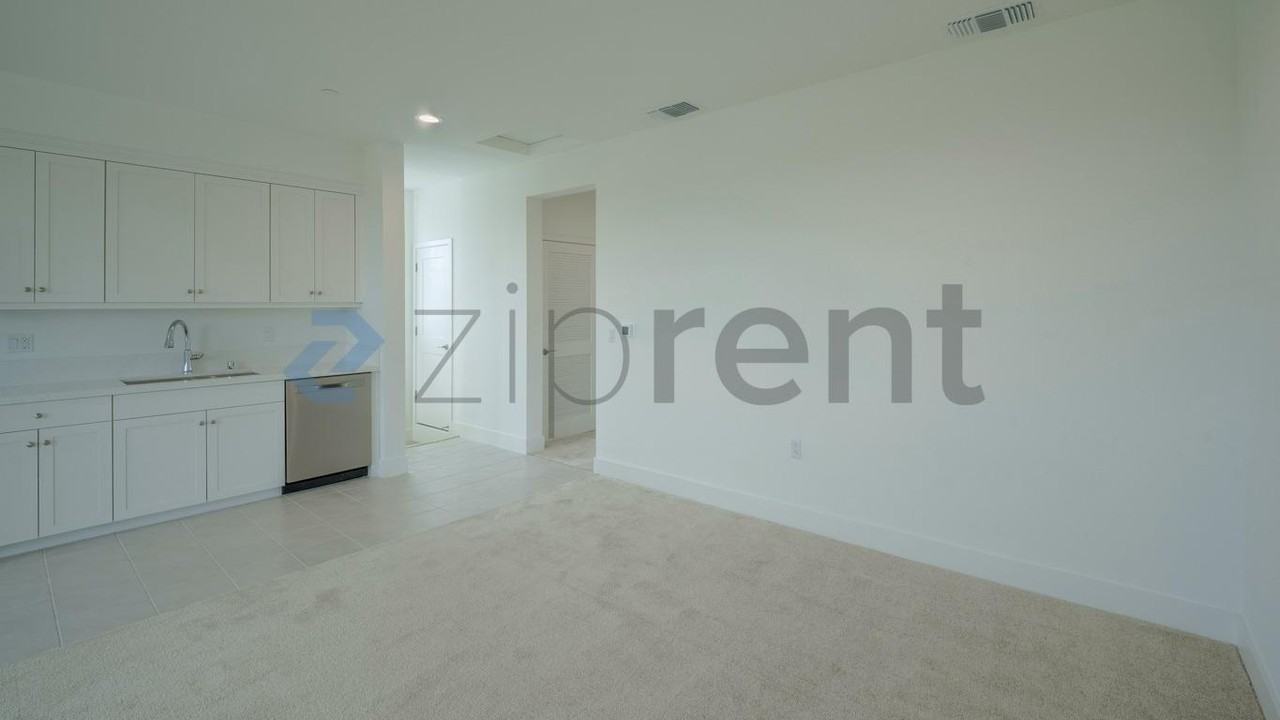 1566 Country Manor Dr - Photo 3 of 18