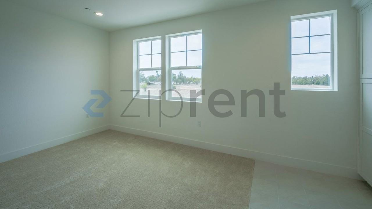 1566 Country Manor Dr - Photo 4 of 18