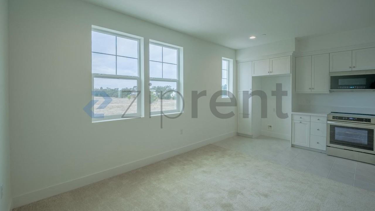 1566 Country Manor Dr - Photo 5 of 18
