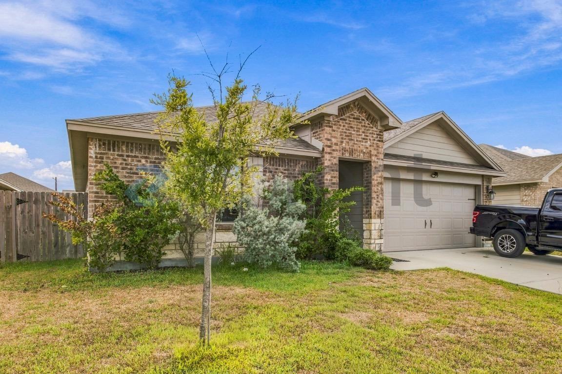 7905 Bullrider Dr - Photo 2 of 25