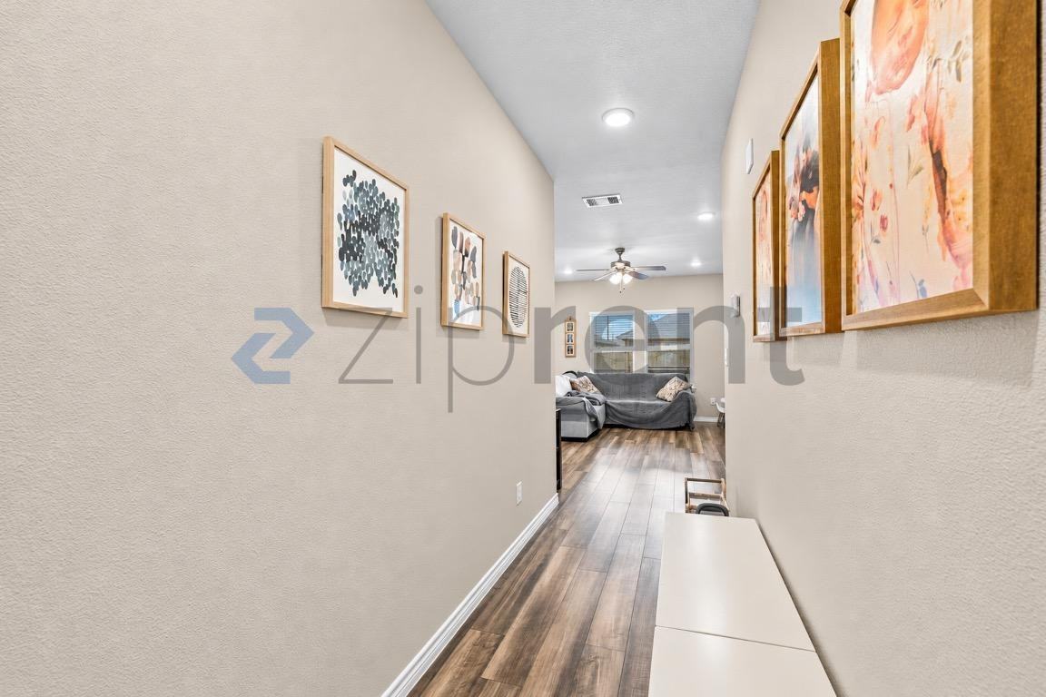 7905 Bullrider Dr - Photo 5 of 25