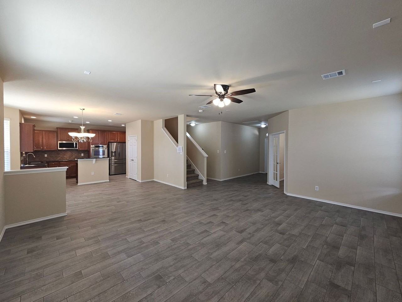 2110 Terry Dr - Photo 3 of 32