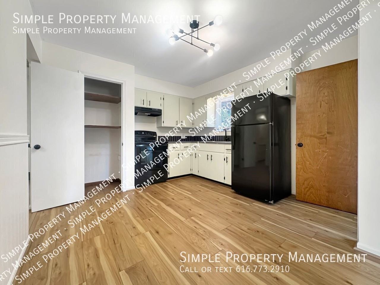 1323 Mason St Ne - Photo 3 of 19