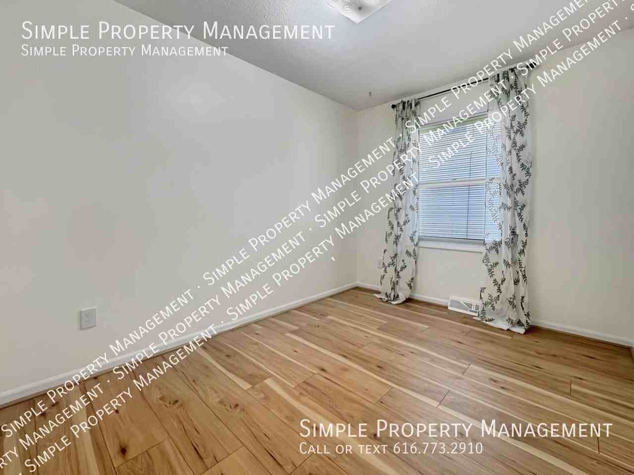 1323 Mason St Ne - Photo 7 of 19