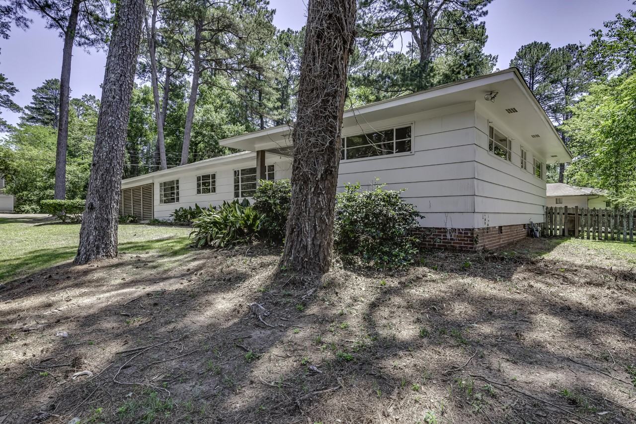 2051 Meadowbrook Rd - Photo 2 of 50