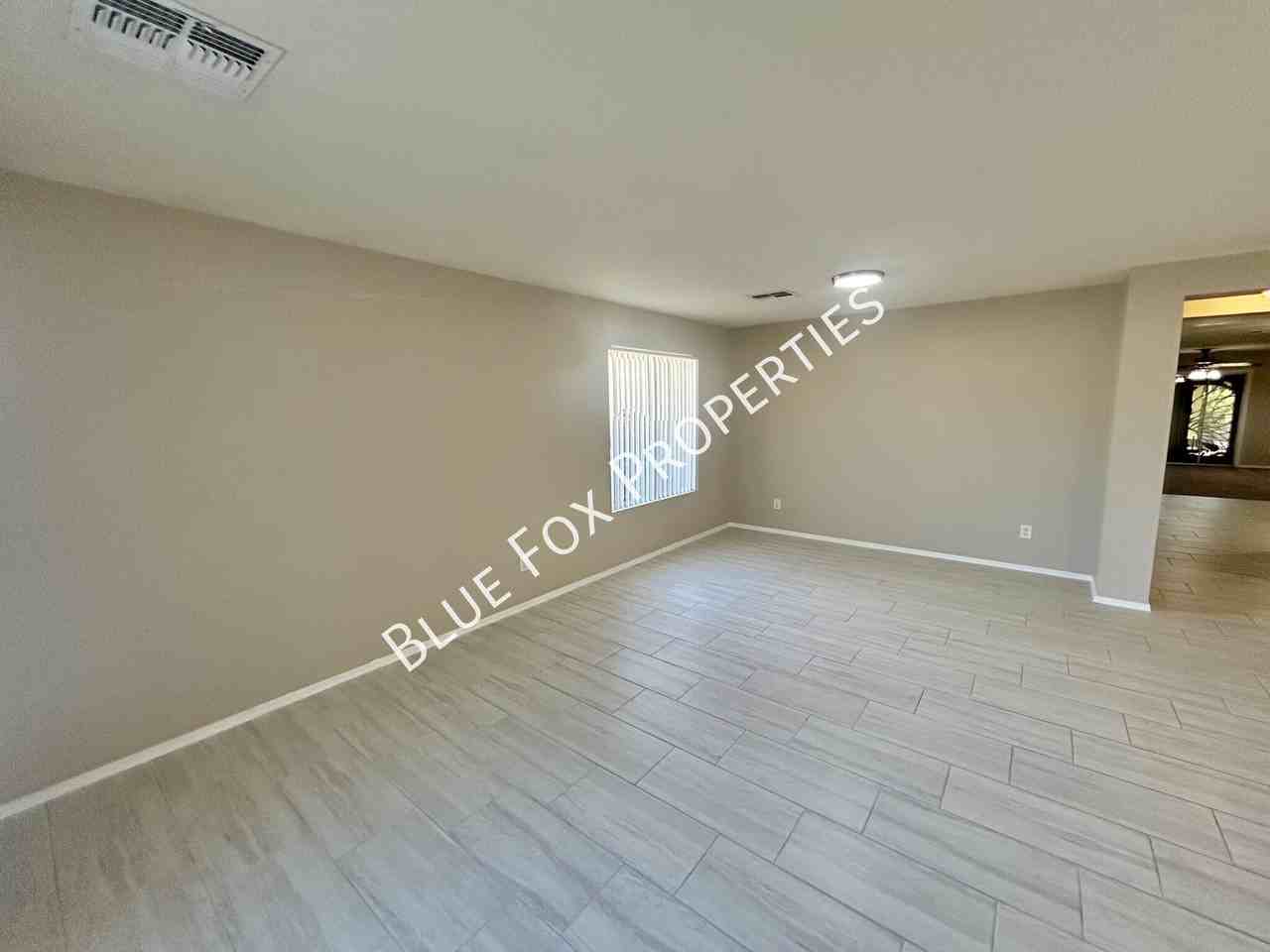 5864 E Tercel Dr - Photo 3 of 31
