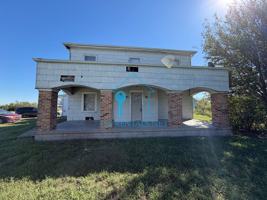 featured image of 1101 E Hoch St