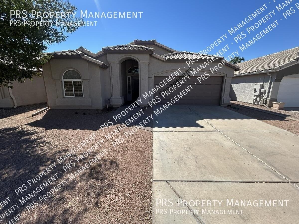 1671 W Princeton Ave - Photo 2 of 30