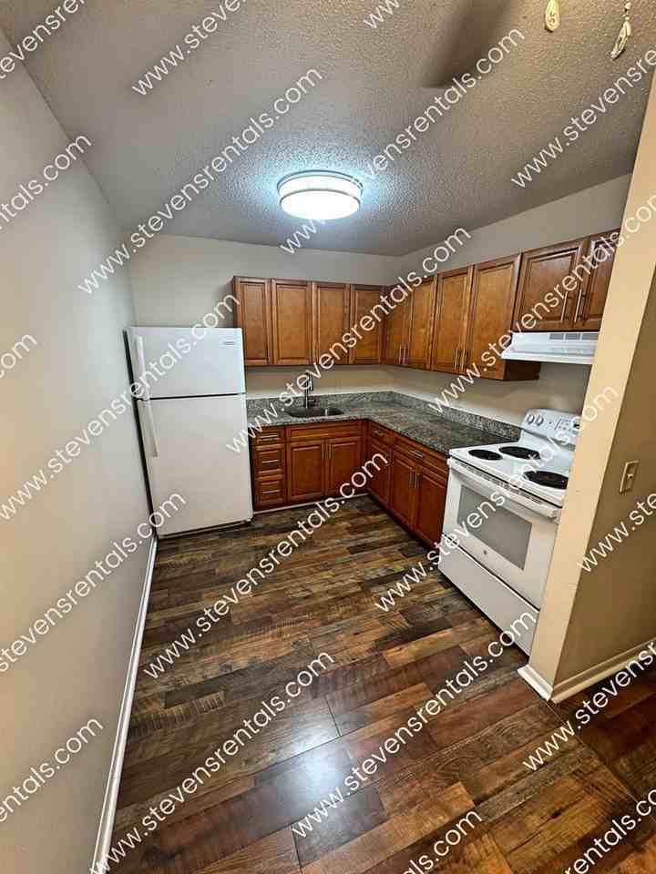 441 Harding Pl #B5 - Photo 6 of 11
