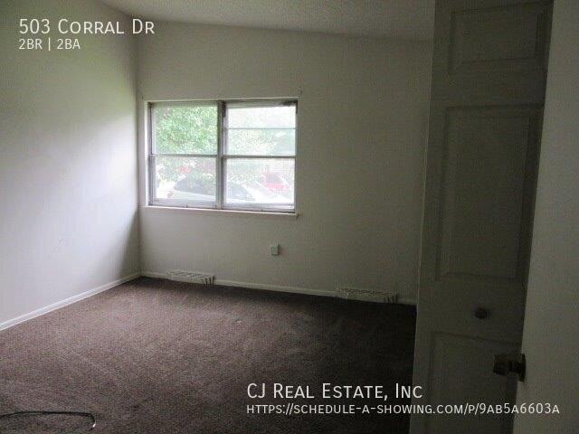 503 Corral Dr - Photo 5 of 7