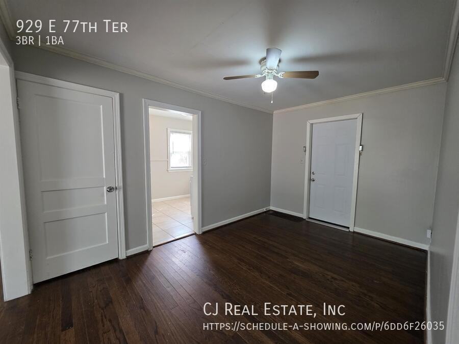 929 E 77th Ter - Photo 3 of 11