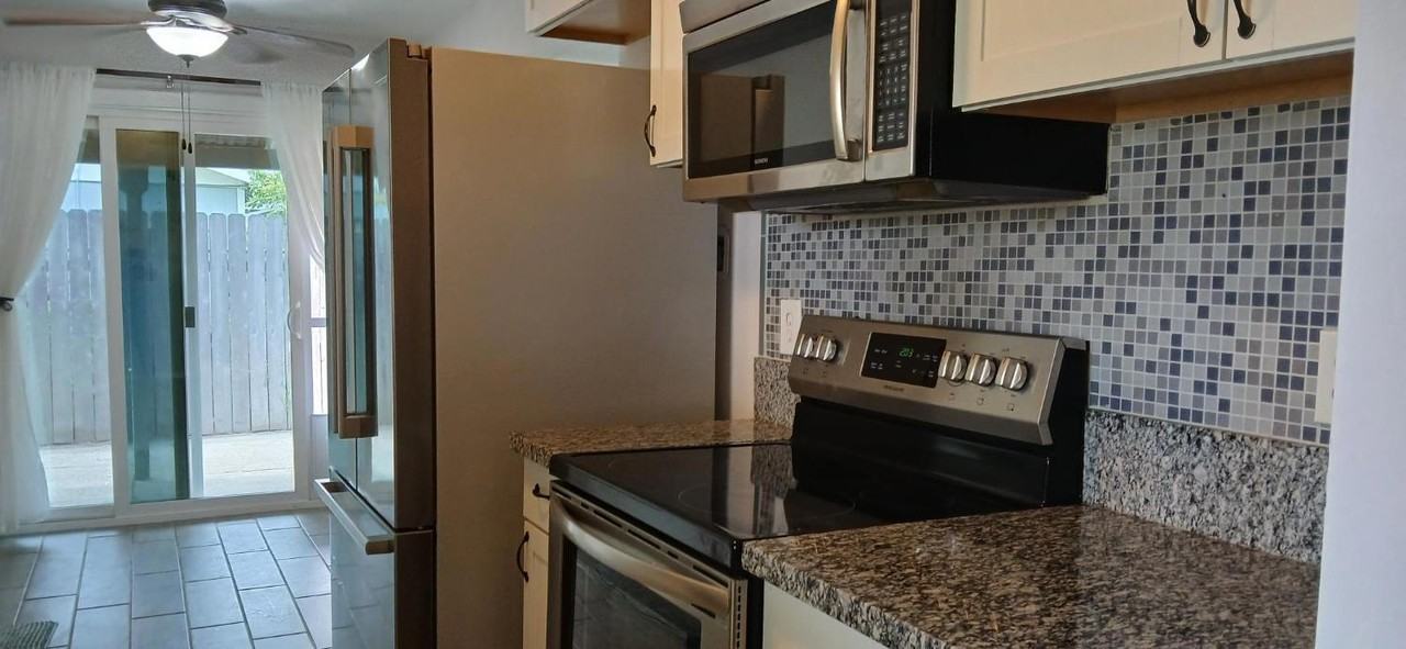 1837 Park Cir #NA - Photo 7 of 24