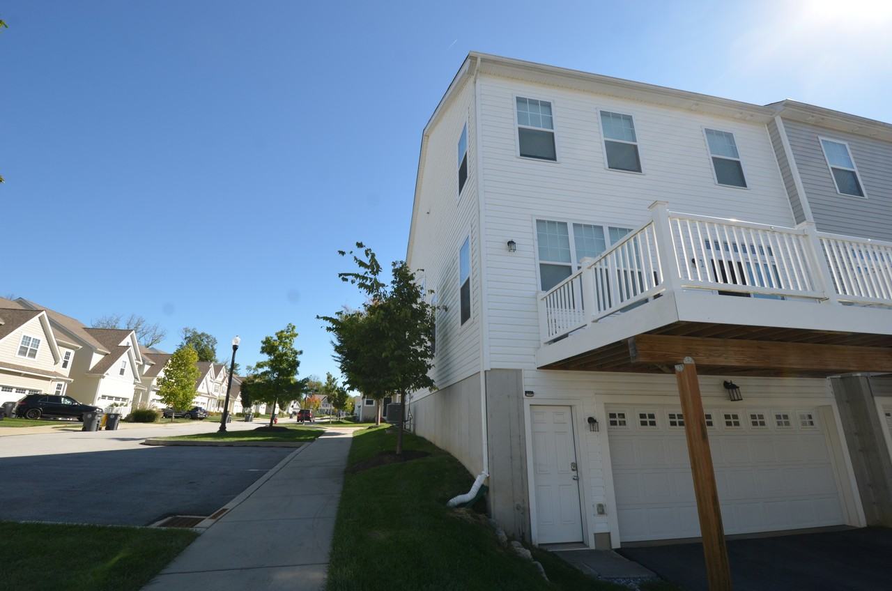 600 Albion Pl #600 - Photo 2 of 23