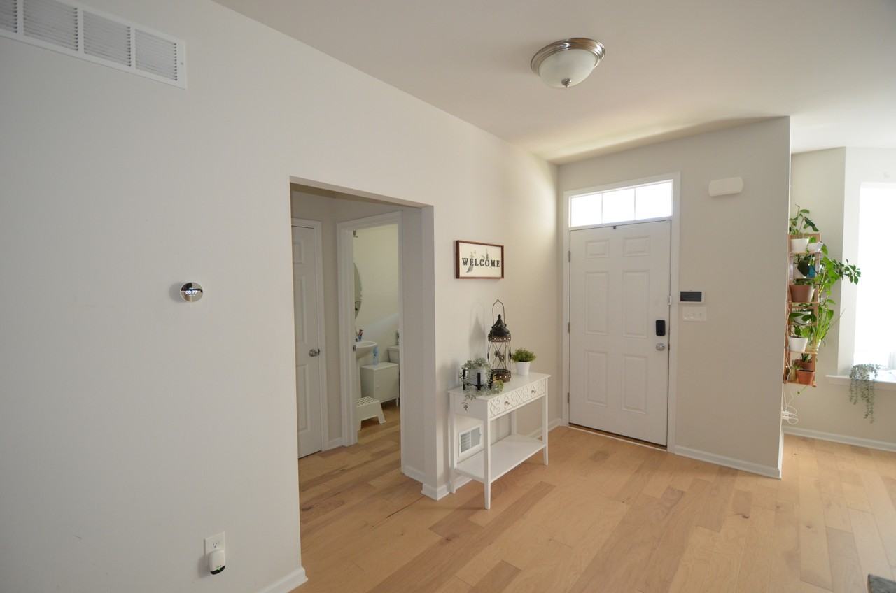 600 Albion Pl #600 - Photo 4 of 23