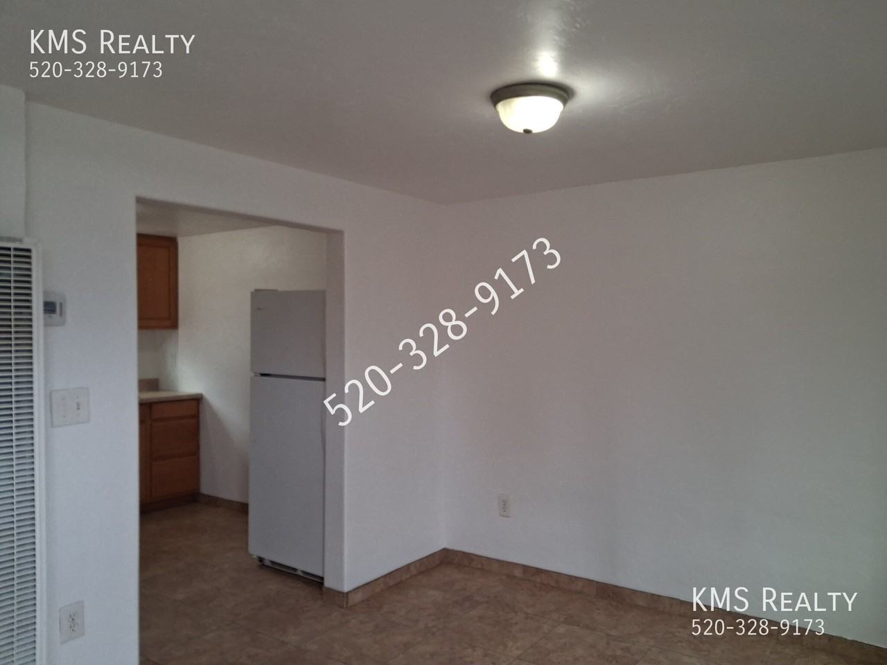 2949 N Alvernon Way #2 - Photo 3 of 7
