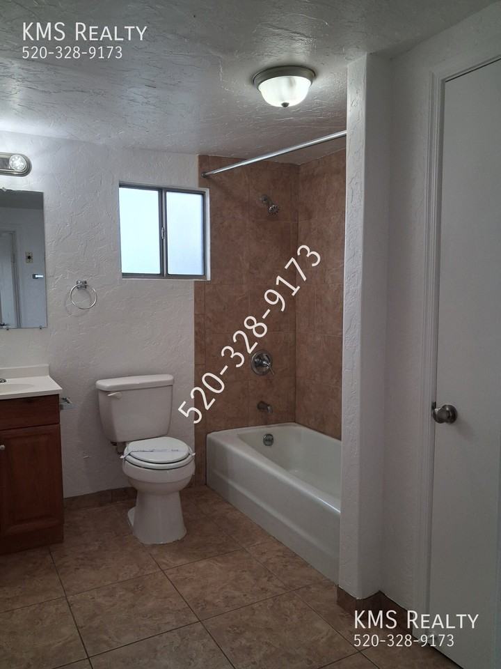 2949 N Alvernon Way #2 - Photo 7 of 7