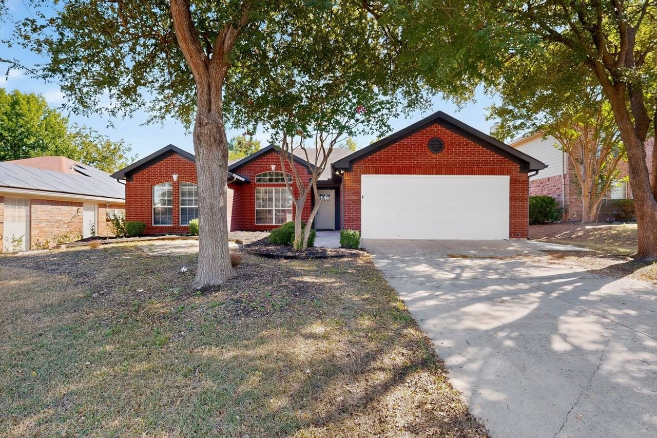 1714 Crestmeadow Ln - Photo 2 of 45