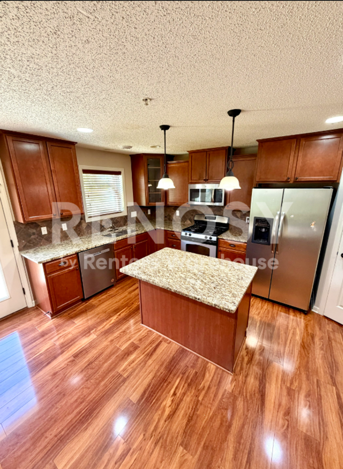15662 60th Ave N - Photo 3 of 20