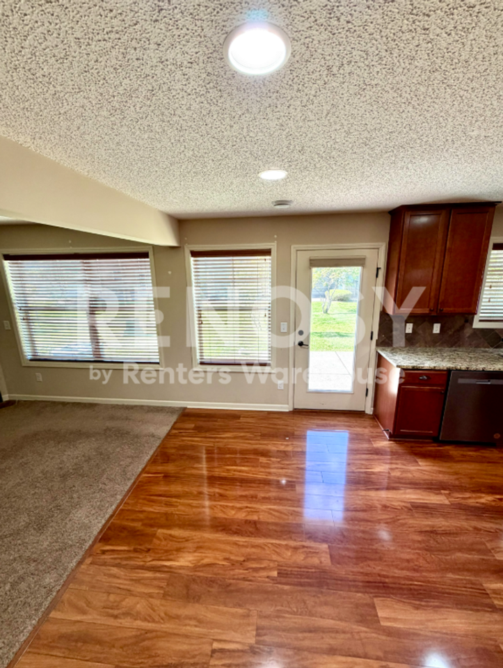 15662 60th Ave N - Photo 7 of 20
