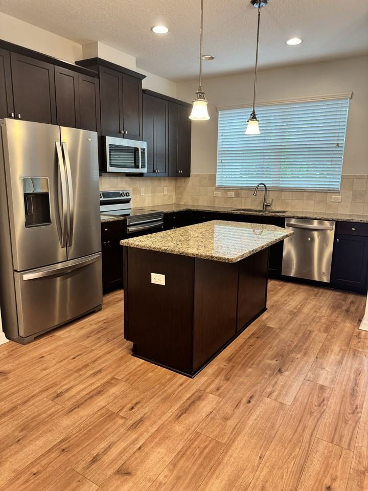 12594 Streamdale Dr - Photo 2 of 18