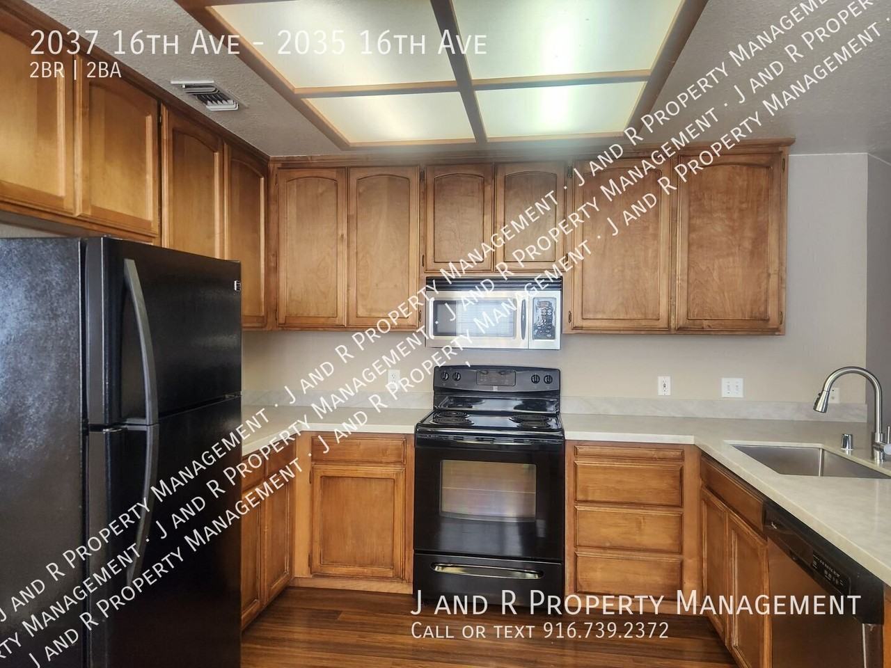 2037 16th Ave - Photo 3 of 23
