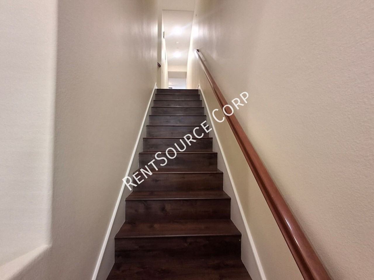 28465 Herrera St - Photo 4 of 36