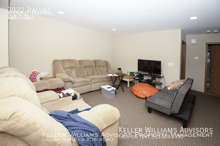 2222 Ravine St - Photo 5 of 28