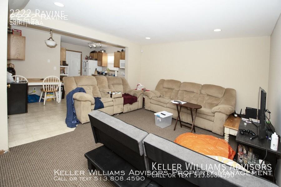 2222 Ravine St - Photo 6 of 28