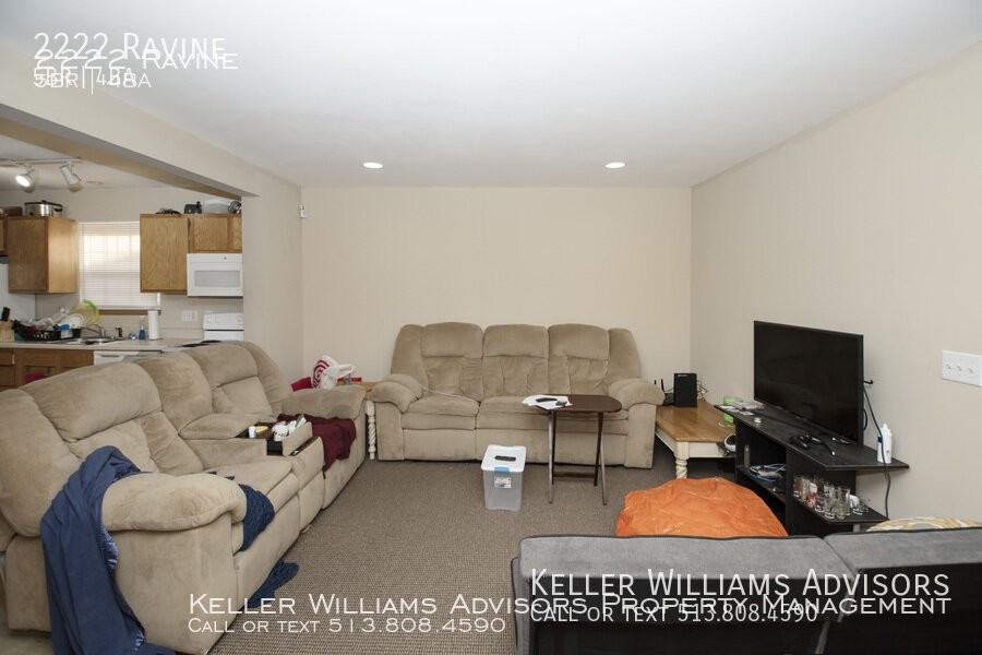 2222 Ravine St - Photo 7 of 28