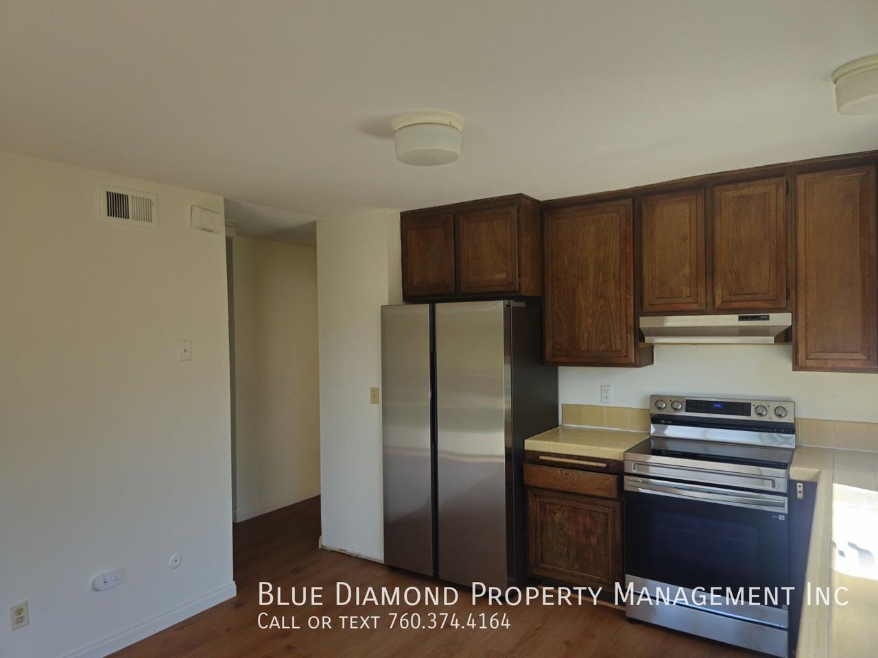 1268 Greenlake Dr - Photo 3 of 11
